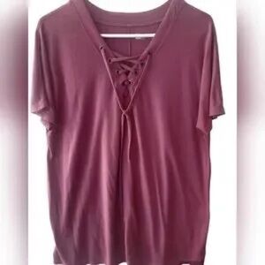 Elegant Lace-Up V-Neck Tee - Deep Red